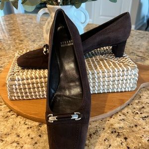 Stuart Weizmann Suede pump!